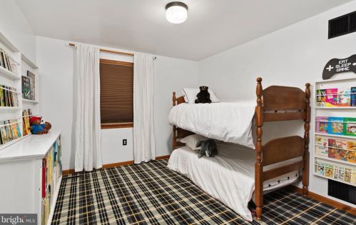 63 Fairway Dr, Camp Hill PA  17011-2065 exterior