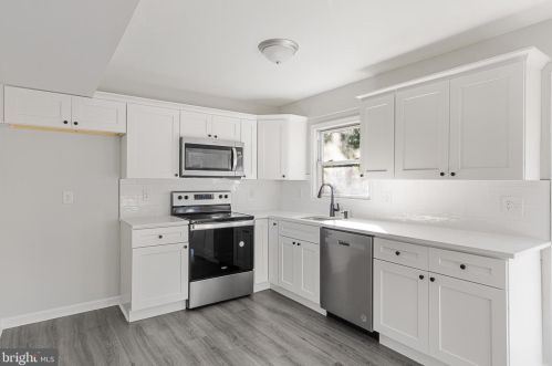 37 Holstone Ln, Willingboro NJ  08046-1817 exterior