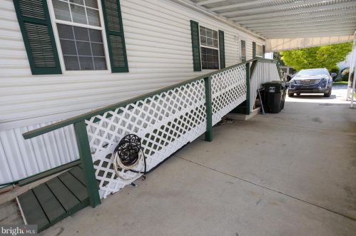 266 Tony Cir, West Deptford NJ  08051-1948 exterior