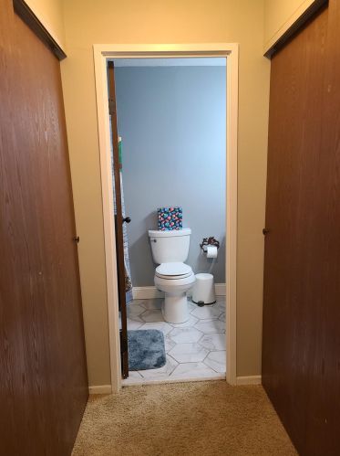 5211 Eaglesnest Dr, Cincinnati OH  45248-8467 exterior