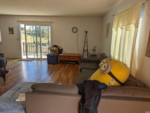 27310 Oriole Dr, Willits CA  95490-9420 exterior