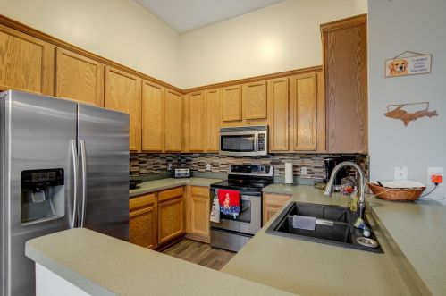 5167 Farnham Dr, Lino Lakes, MN 55038-9150