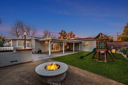 6450 Aldea Ave, Van Nuys CA  91406-5401 exterior