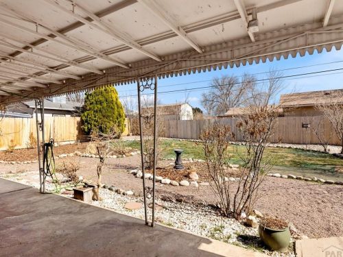 46 Loch Lomond Ln, Pueblo CO  81001-1748 exterior