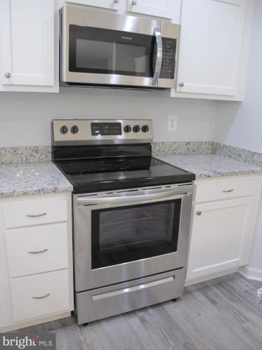 61 Lee St, Montross VA  22520-2776 exterior