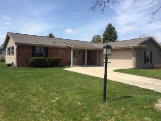 7981 58th St, Hales Corners, WI 53132-9697