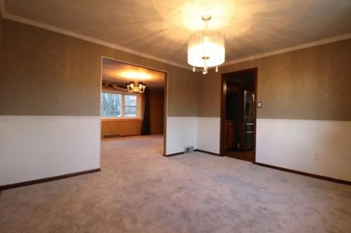 50 Ridgecrest Dr, Pittsburgh PA 15235-4548 exterior