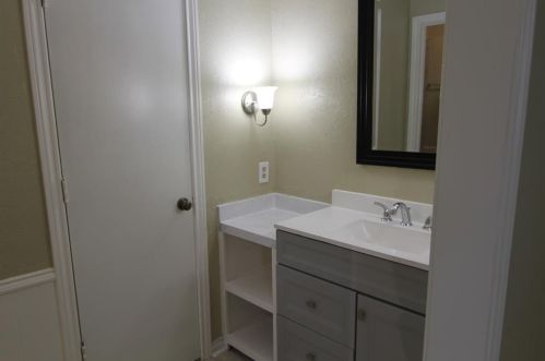 4331 Cinnabar Dr, Dallas TX  75227-1709 exterior