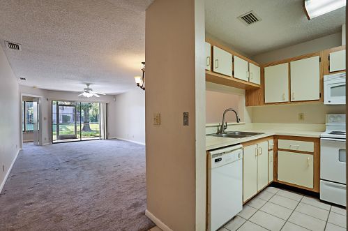 703 Harbour Pointe Way, West Palm Beach, FL 33413-2013