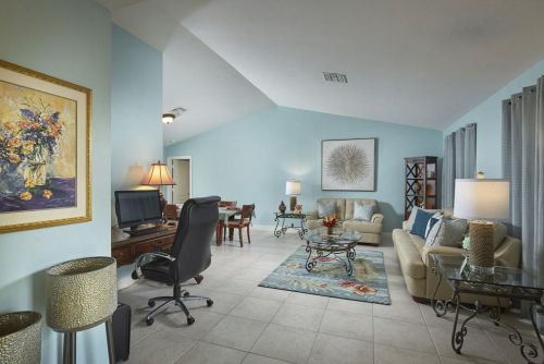 568 Elk Cir, Marco Island, FL 34145-2410