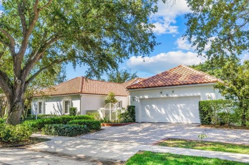 2925 Embassy Dr, West Palm Beach, FL 33401-1039