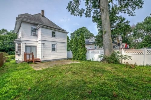 31 State St, New Rochelle NY  10801-1911 exterior