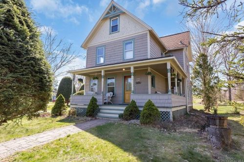 55 South St, Patterson NY  12563-3102 exterior