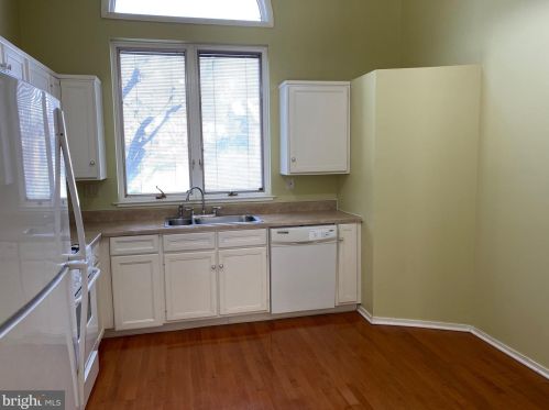 408 Sayre Dr, Princeton NJ  08540-5853 exterior