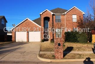 2003 Hayden Ln, Denton TX  76210-8869 exterior