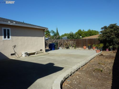 268 Royce Way, West Pittsburg CA  94565-4700 exterior
