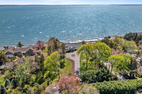 750 Cedar Point Dr, Southold, NY 11971-2084