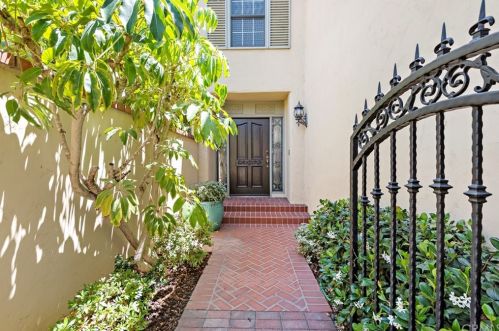 5712 Lunada Ln, Long Beach, CA 90814-3220
