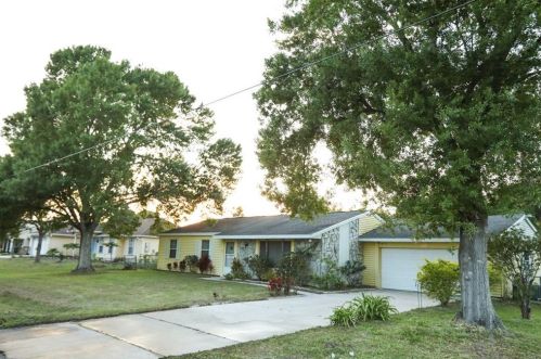1170 Meadow Spring Ct, Kissimmee, FL 34744-6027