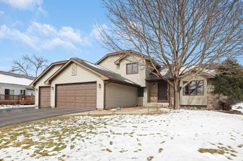380 Pondview Ln, Chaska MN  55318-2873 exterior