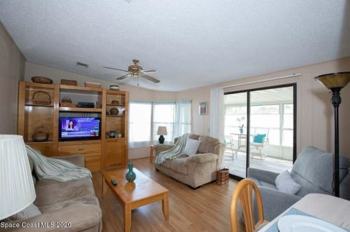 328 Kiwi Dr, Sebastian, FL 32976-6848