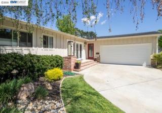 784 Angela St, Pleasanton CA  94566-7548 exterior