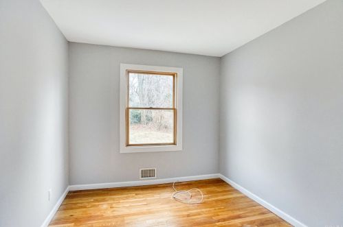 48 Thorney Ave, Huntington Station NY  11746-3253 exterior