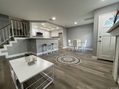 3938 Cochran St, Simi Valley, CA 93063-2300