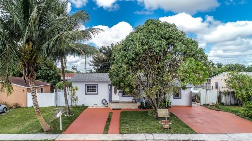 5550 2nd Ave, Hialeah, FL 33012-2713