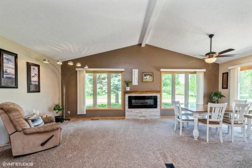 6343 Second Ave, Lake Geneva, WI 53147-3699