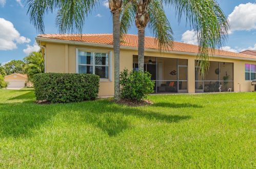 16143 Amethyst Key Dr, Wimauma FL  33598-4027 exterior