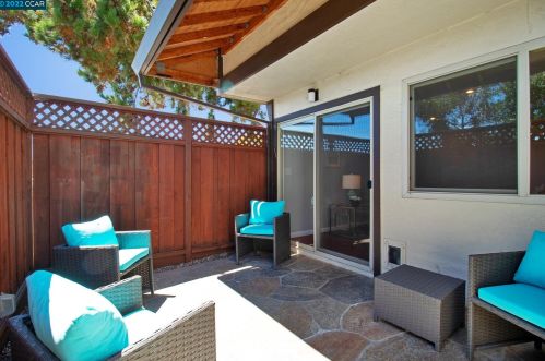 2474 Belvedere Ave, San Leandro CA  94577-6543 exterior
