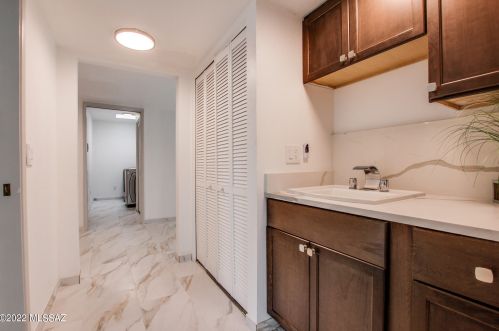 7204 Camino Vecino, Tucson AZ 85715-3418 exterior