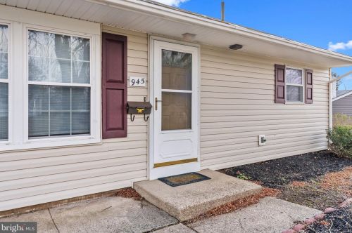 945 Willopenn Dr, Southampton PA  18966-3422 exterior