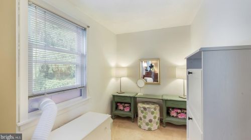 504 Hill Ave, Langhorne PA  19047-3949 exterior