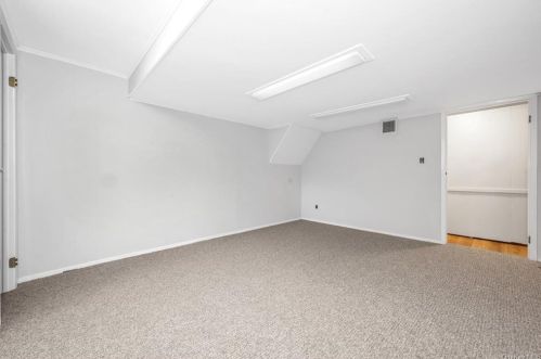 16 Bonwit Rd, Rye Brook NY  10573-1936 exterior