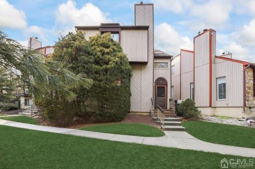 261 Silver Ln, Old Bridge, NJ 08857-3339