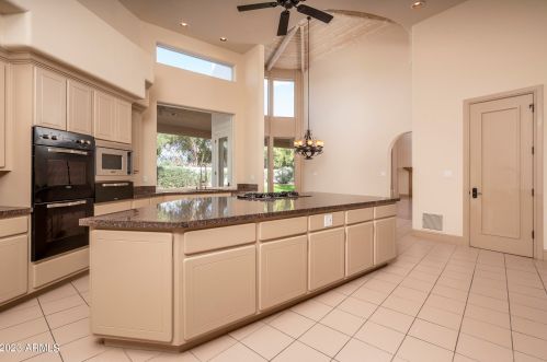 6714 Berneil Ln, Scottsdale AZ  85253-1966 exterior