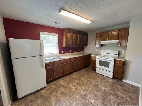 5978 Lakeway Dr, Fayetteville NC  28304-5664 exterior