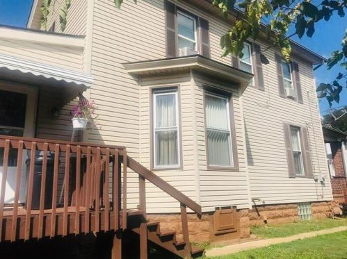 716 Monroe St, New Castle, PA 16101-4547