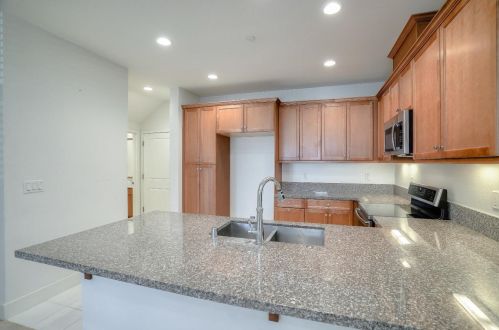 18083 Monterey Rd, Morgan Hill CA  95037 exterior