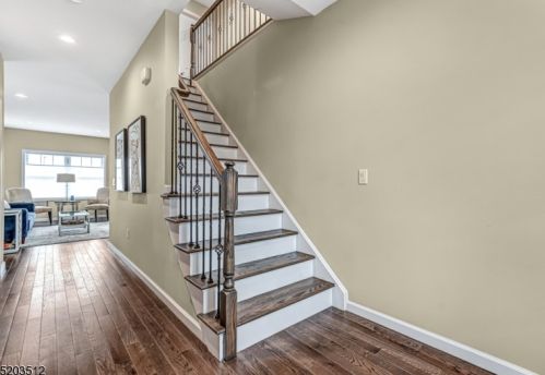 86 Valerie Dr, Manville NJ  08835-1414 exterior