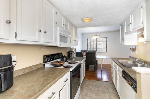 6429 Linkview Ct, Florence KY  41042-1143 exterior
