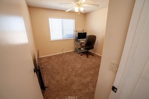 2869 La Vida Dr, Lancaster CA  93535-5873 exterior