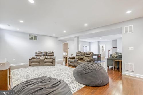 42104 Glynn Tarra Pl, Leesburg VA  20176-5478 exterior