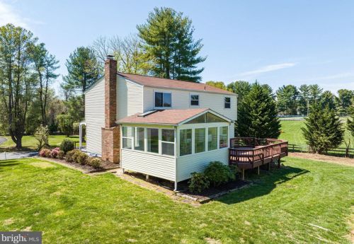 10624 Cavalcade St, Great Falls VA  22066-2427 exterior