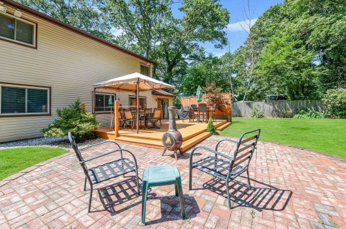 33 Marc Dr, Panamoka NY  11961-2105 exterior