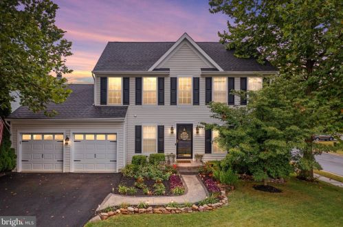 35851 Bentridge Ct, Round Hill, VA 20141-2498