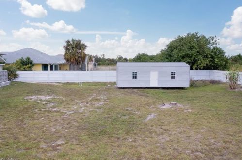 712 Hibiscus Ave, Lehigh Acres FL 33972-8000 exterior