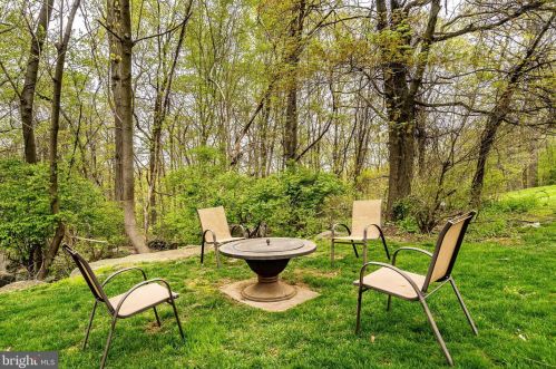 1048 Ryans Run, Boothwyn PA  19060-4411 exterior